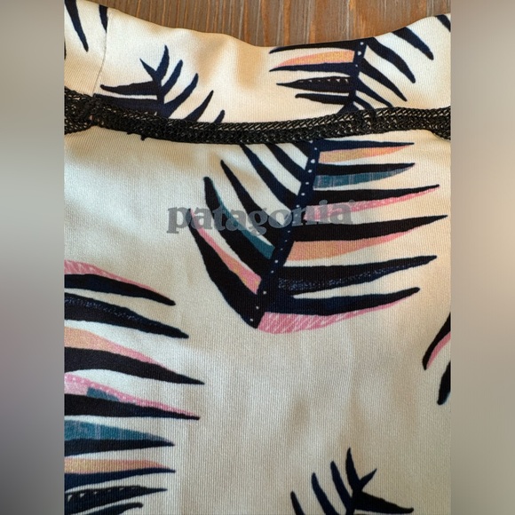 Patagonia Swim Rashguard Small NWOT - Picture 4 of 12